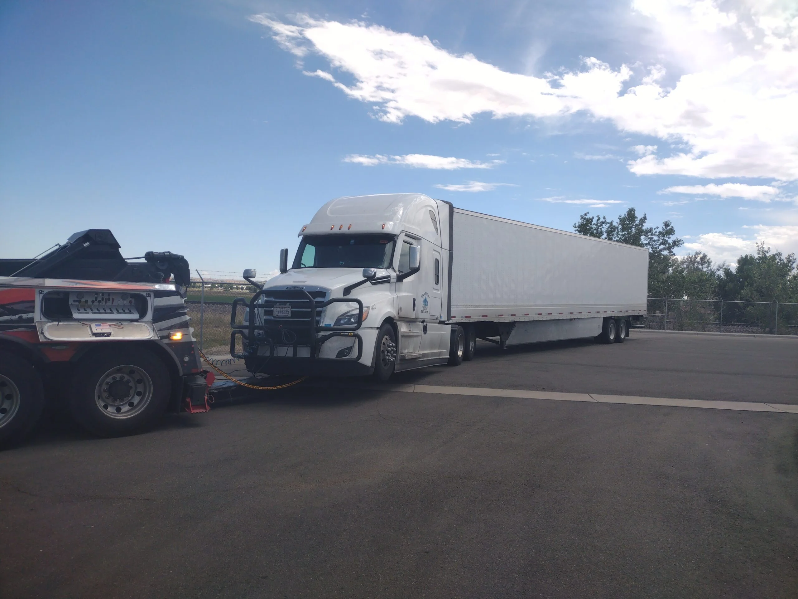 Tractor Trailer Towing Liberty