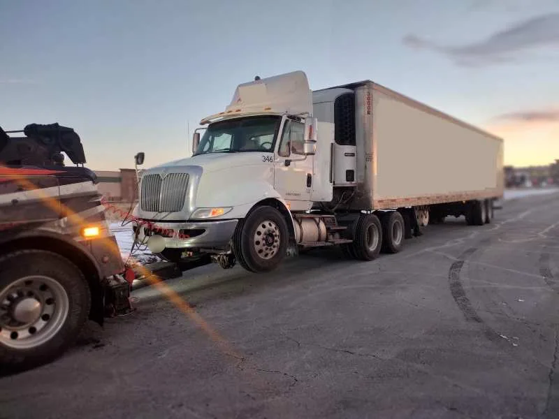 I-25 heavy towing